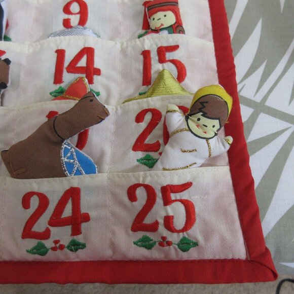 Pockets of Learning 27 Pc Peace on Earth Nativity Manger Advent Calendar 14"×29" - Picture 7 of 9